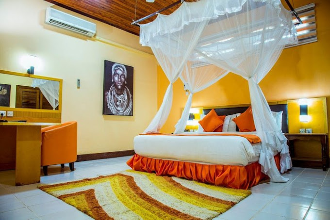 Jangwani Beach Hotel