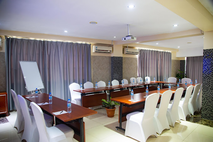 Tiffany Diamond Hotel, Indira Gandhi Street, Dar es salaam