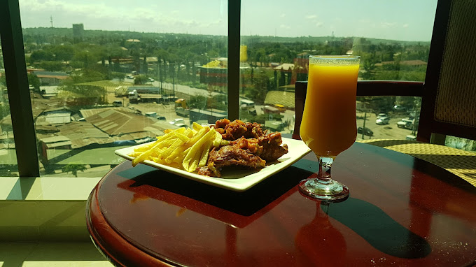 Small Planet Sinza(former La Chaaz)