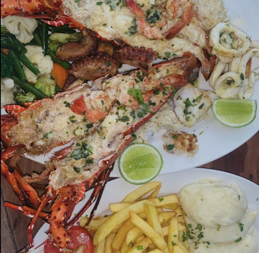 305 Karafuu Restaurant