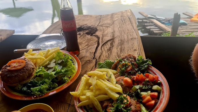 Duluti crater lake restaurant