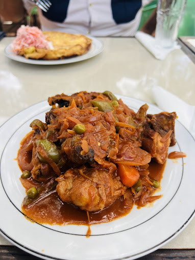 Hugo’s Garden Bar & Restaurant