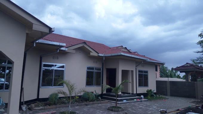 Arusha Giraffe Lodge