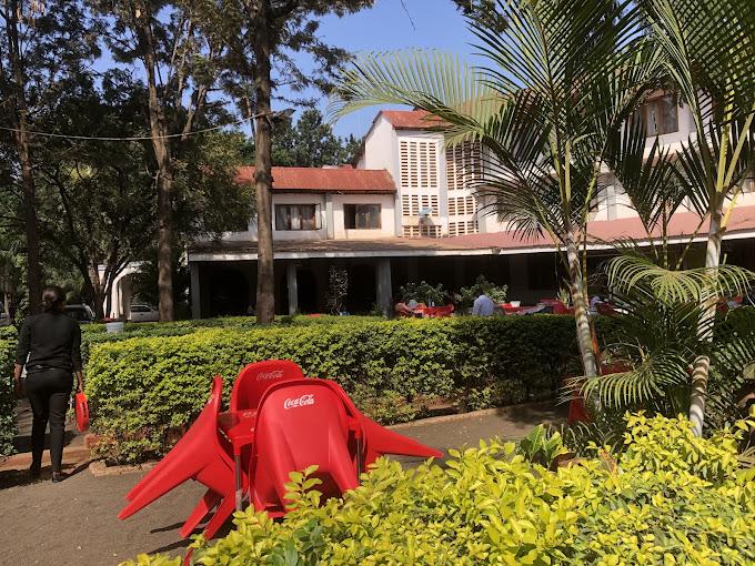 Hugo’s Garden Bar & Restaurant