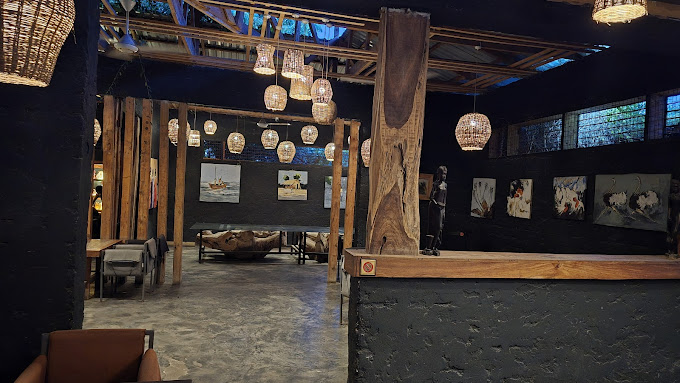 305 Karafuu Restaurant