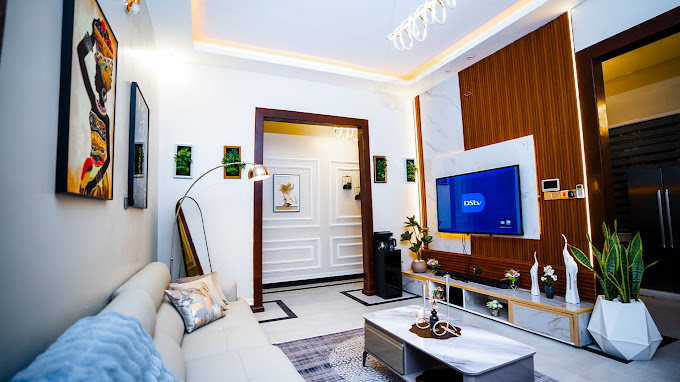 LUCK EXECUTIVE HOMES