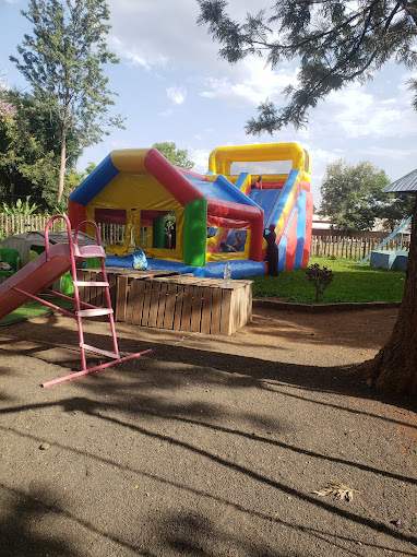 Hugo’s Garden Bar & Restaurant