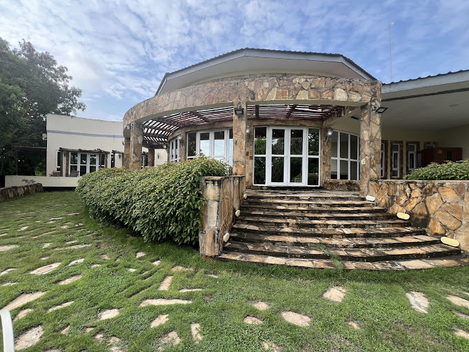 Kimbiji Wildlife Park & Villa