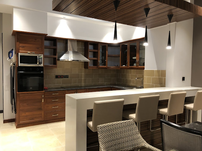 BLACKWOOD HOTEL AND APARTMENT