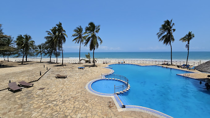 Ledger Plaza Bahari Beach Hotel