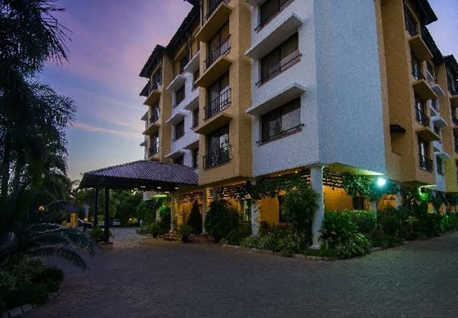 Sea Cliff Court Apartments