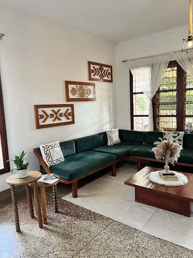 Goodtimewithfar House