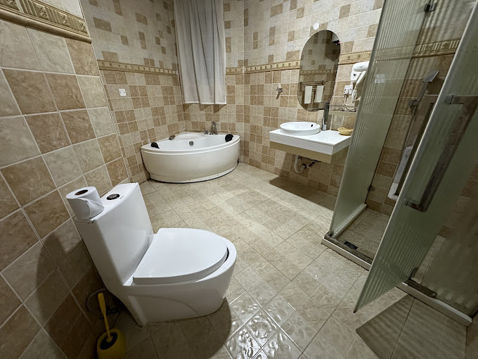 Masailand Safari & Lodge