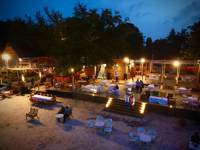 Roro’s Beach Bar
